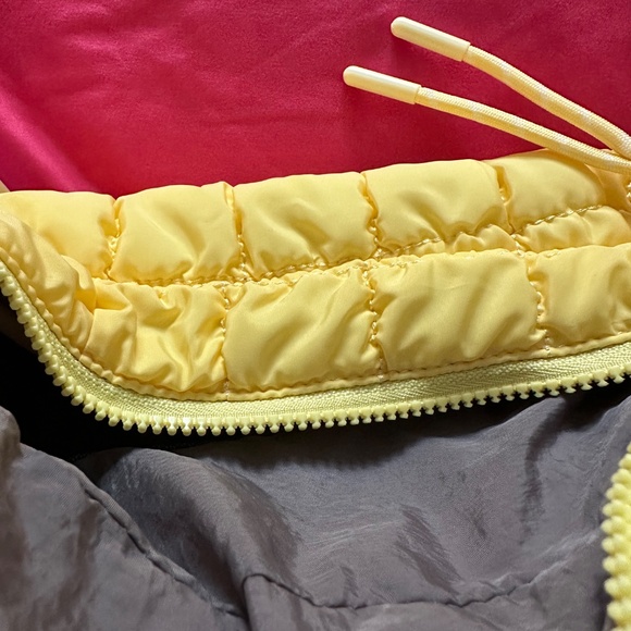 Urban Fit by Urban Expressions Quilted Puffer Bag Soft Yellow - Picture 5 of 6